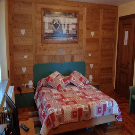 Mont Gele Hotel Ollomont Luaran gambar
