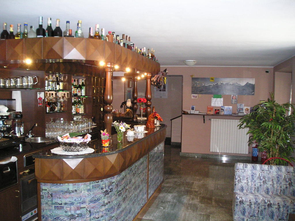 Mont Gele Hotel Ollomont Luaran gambar