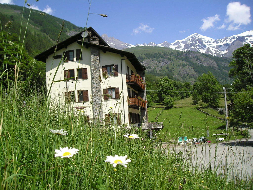 Mont Gele Hotel Ollomont Luaran gambar
