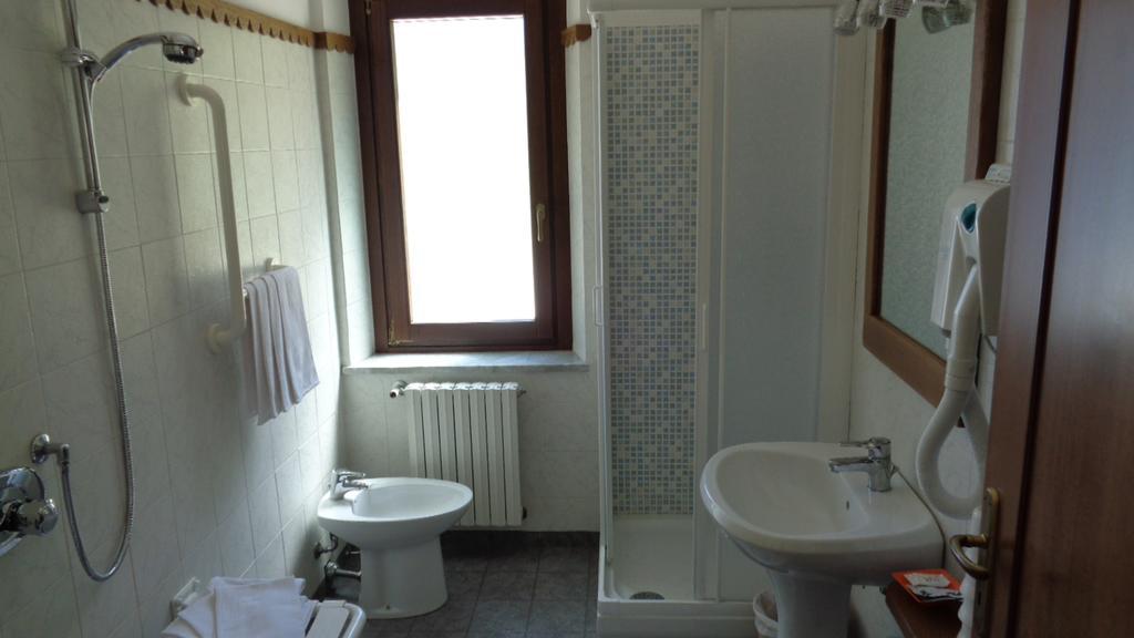 Mont Gele Hotel Ollomont Luaran gambar