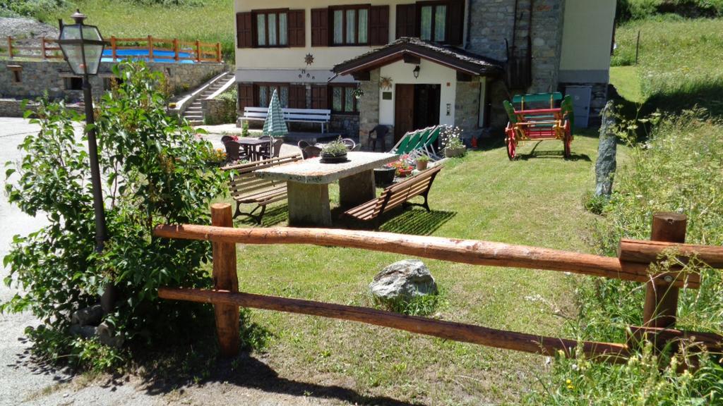 Mont Gele Hotel Ollomont Luaran gambar