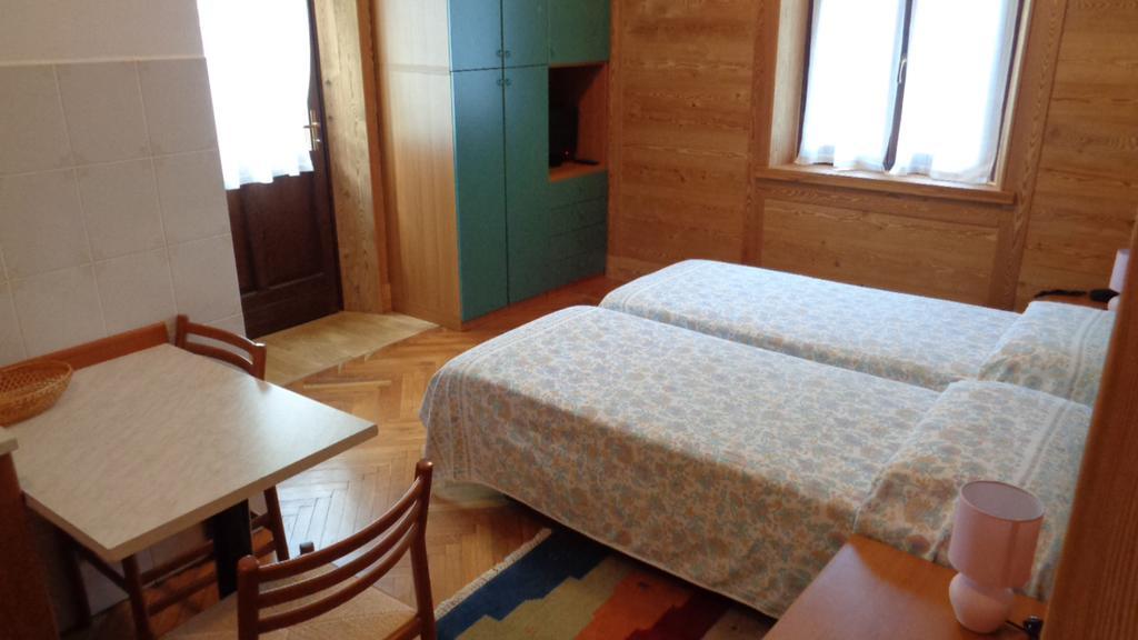 Mont Gele Hotel Ollomont Luaran gambar