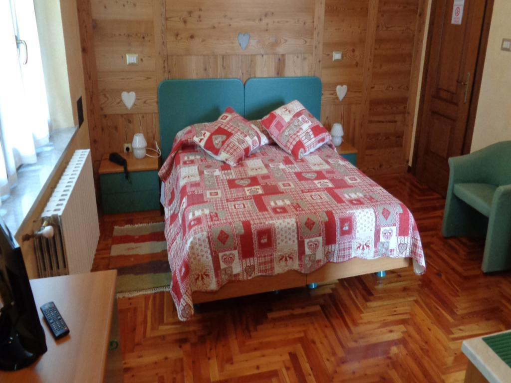 Mont Gele Hotel Ollomont Luaran gambar